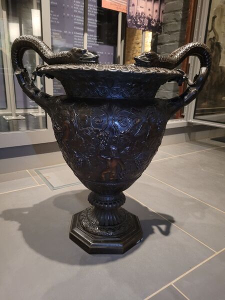 Bronze ‘Stowe’ Vase